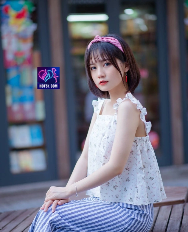 Ayu Kartika HOT51.COM
