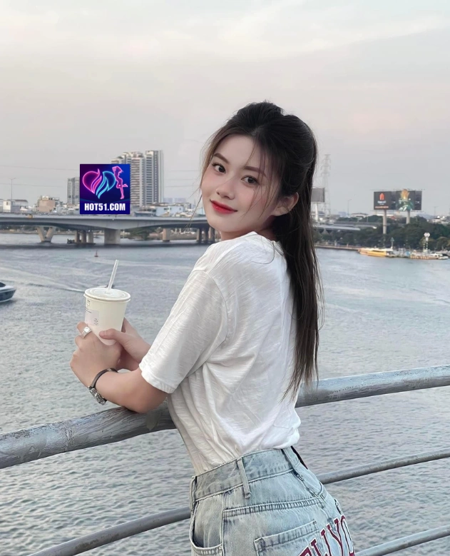 Ayu Pertiwi HOT51.COM