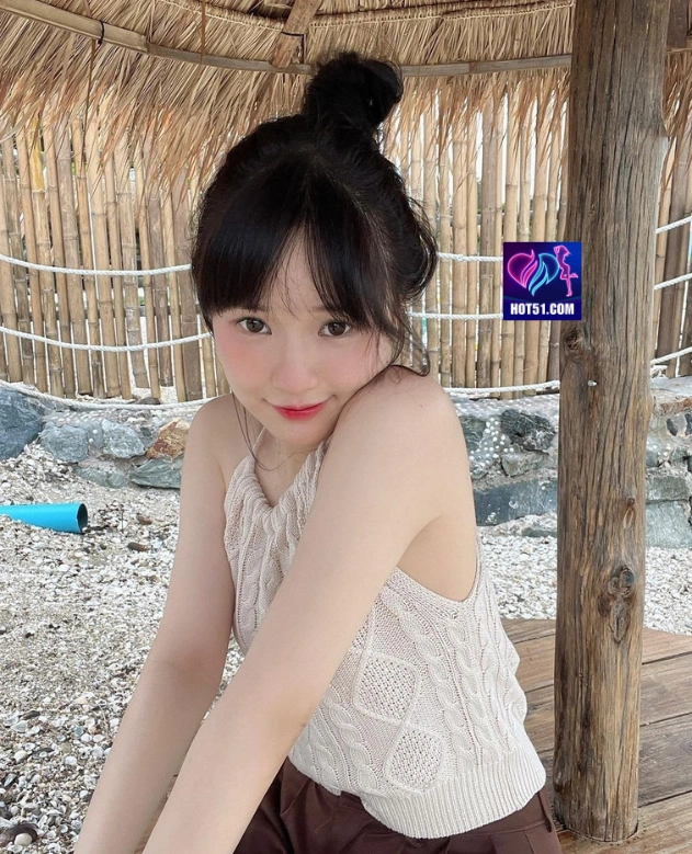 Ayu Pertiwi HOT51.COM