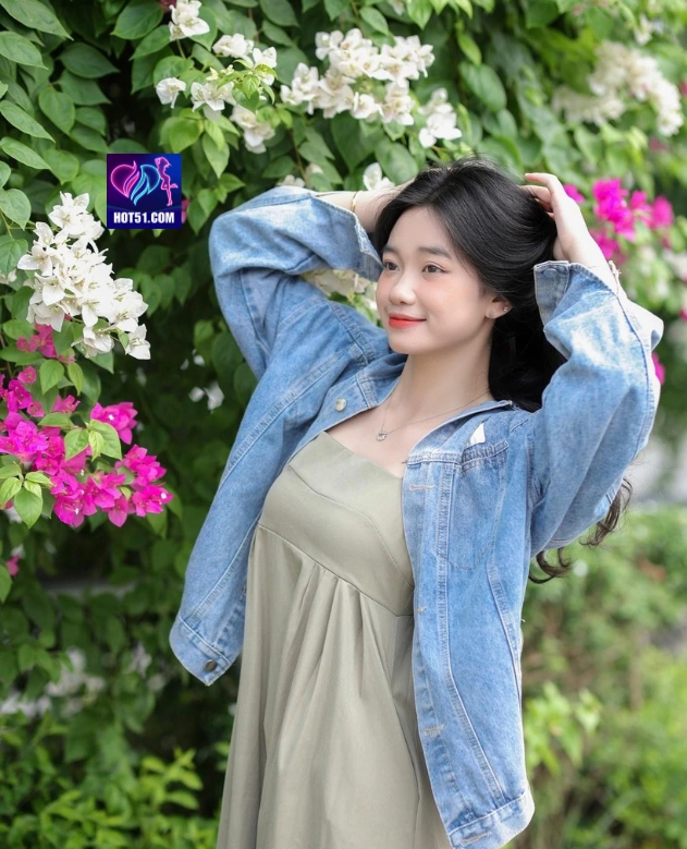 Indah Pertiwi HOT51.COM