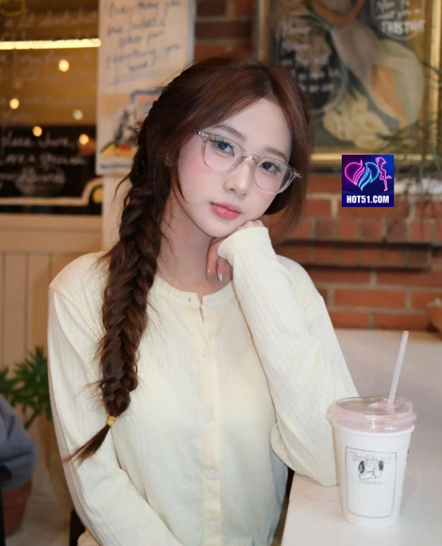 Nia Saputra HOT51.COM
