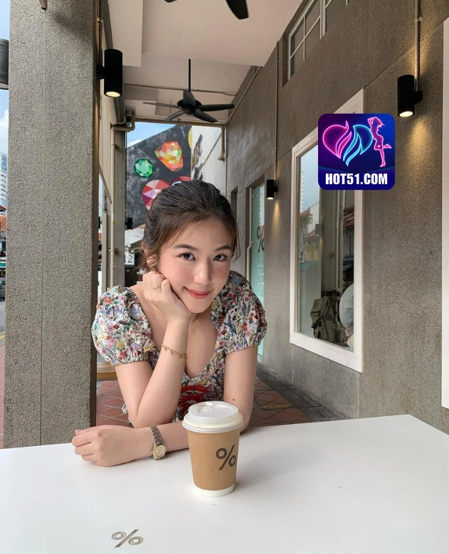 Dewi Pertihi HOT51.COM