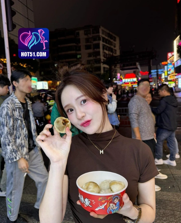 Lestari Gunawan HOT51.COM