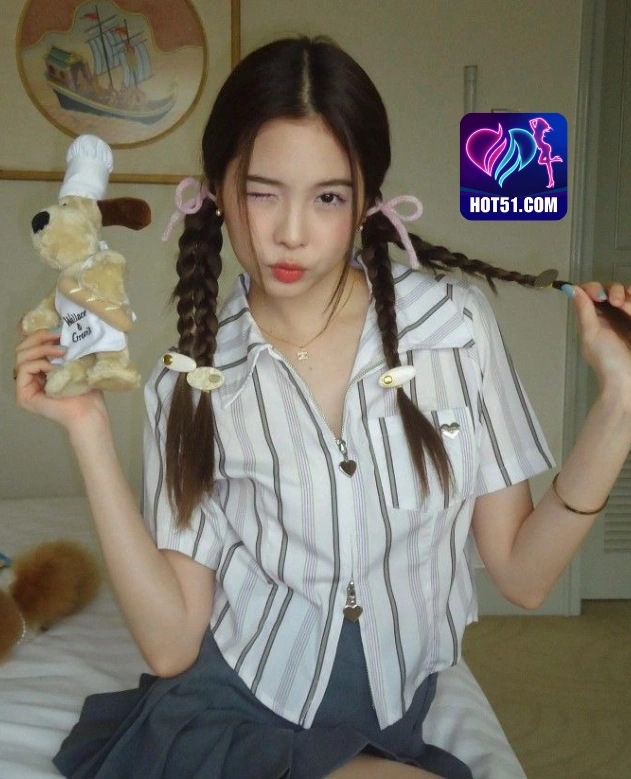 Nia Woodlander HOT51.COM