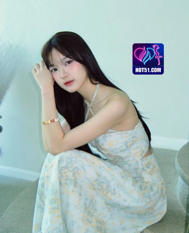 Quynh HOT51.COM