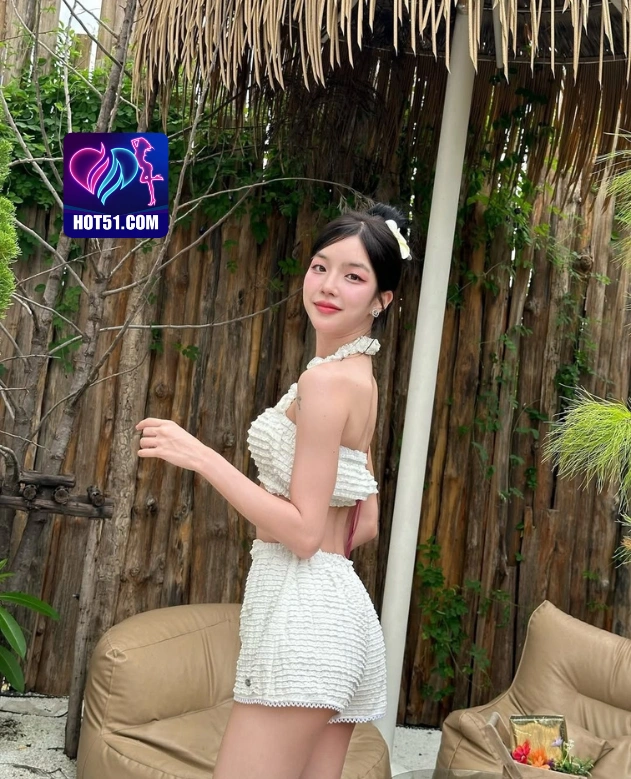 Tari Syahrini HOT51.COM