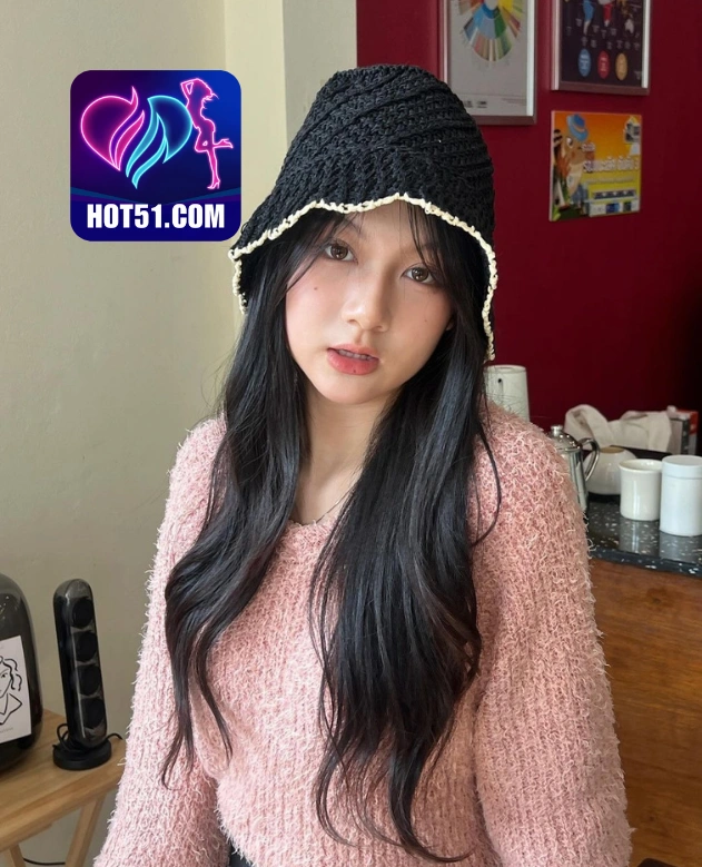 Lucy Hamilton-HOT51.COM