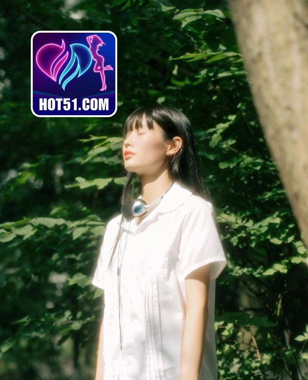 Lily Cooper-HOT51.COM