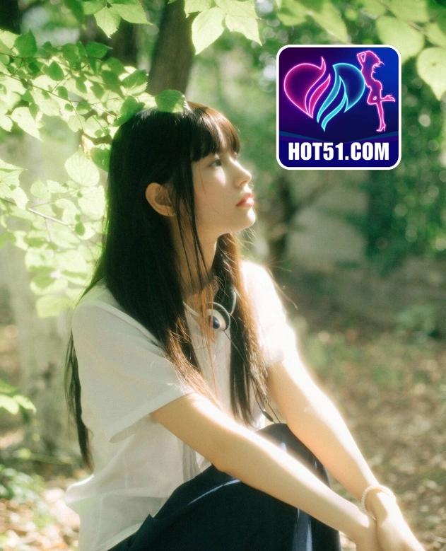 Lily Cooper-HOT51.COM