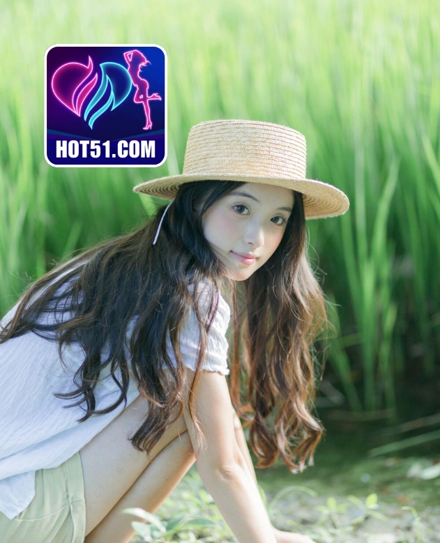 Sophia Mitchell-HOT51.COM