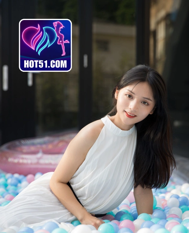 Ursula Underhill-HOT51.COM