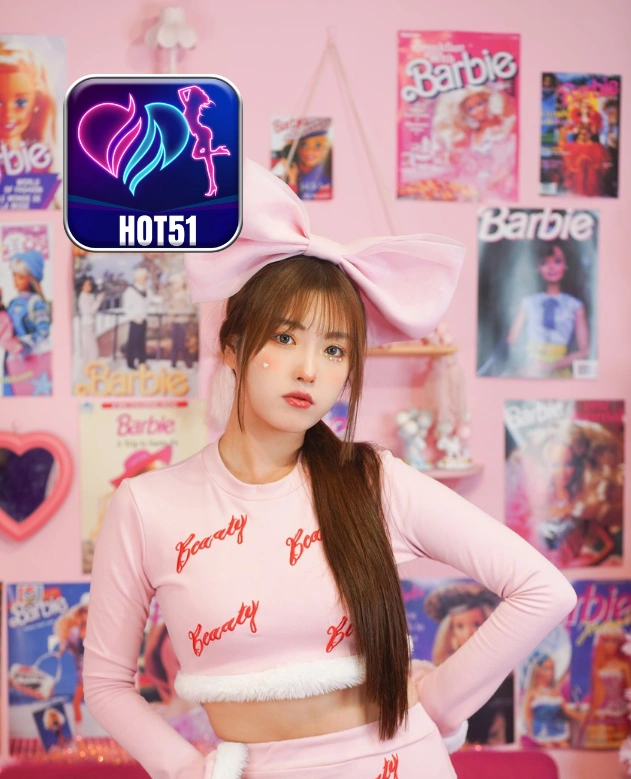 Laras Wulandari-HOT51