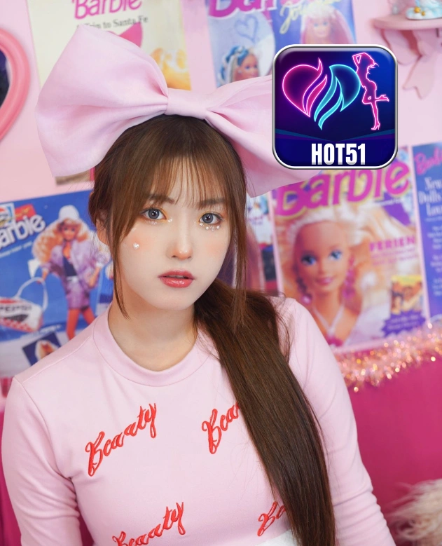 Laras Wulandari-HOT51