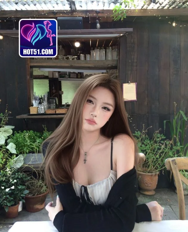 Victoria-HOT51.COM 