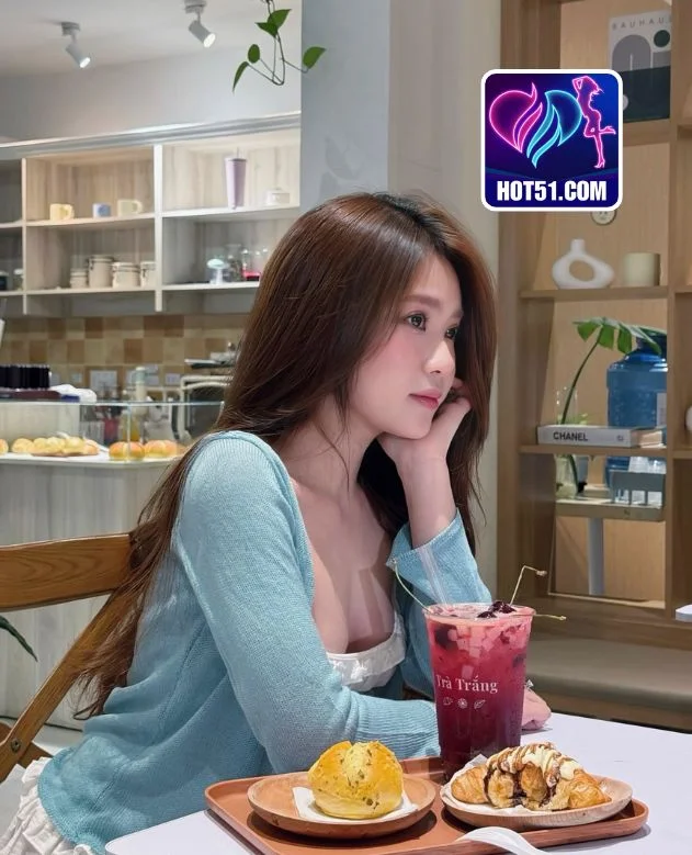 Victoria-HOT51.COM